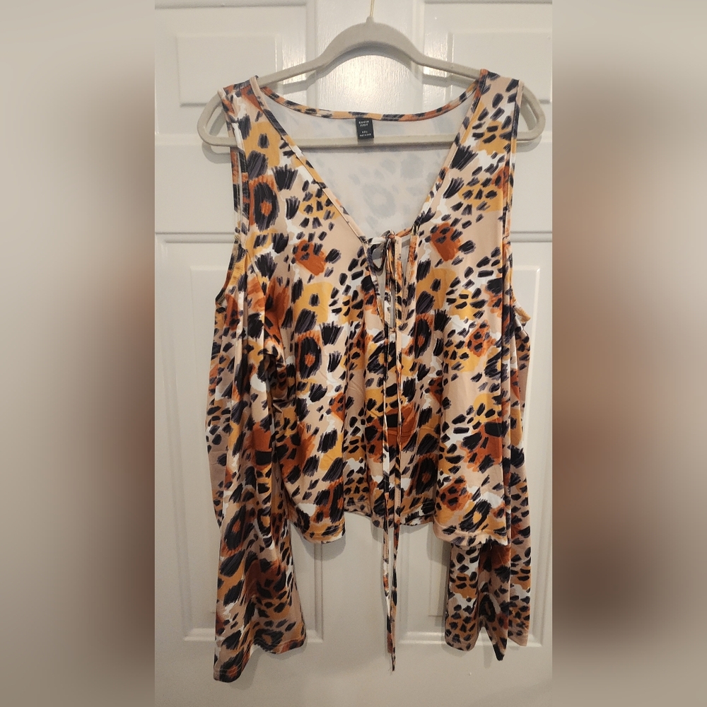 NWOT Never Worn Cheetah Cold Shoulder Long Bell Sleeves Crop SHEIN CURVE 4XL